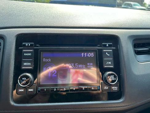 Used 2019 Honda HR-V LX image 18