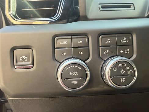 Used 2026 GMC Sierra 2500 AT4 AWD/4WD image 24