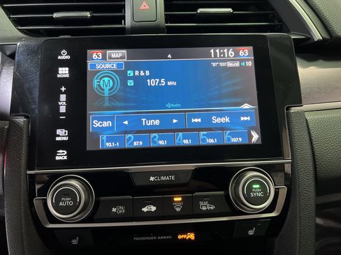 Used 2016 Honda Civic Touring image 19