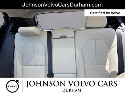 Certified 2026 Volvo XC40 B5 Plus AWD/4WD image 27