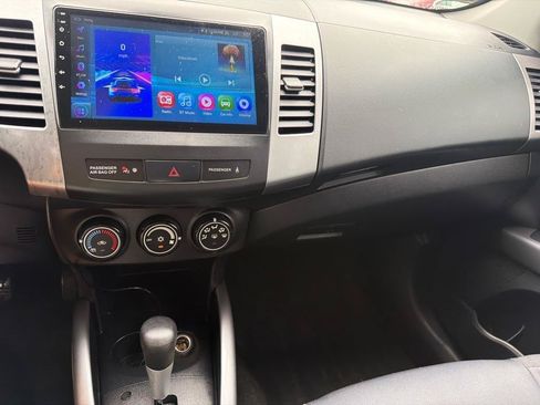 Used 2008 Mitsubishi Outlander ES FWD image 18