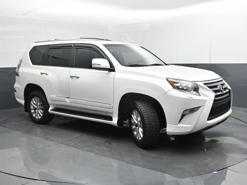Used 2016 Lexus GX 460 w/ Premium Package AWD/4WD image 36