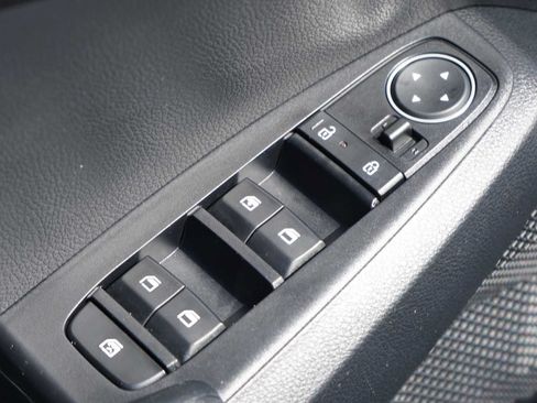 Certified 2026 Kia Seltos LX FWD image 17