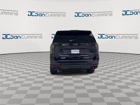 Used 2025 Chevrolet Suburban RST w/ Comfort Package image 7