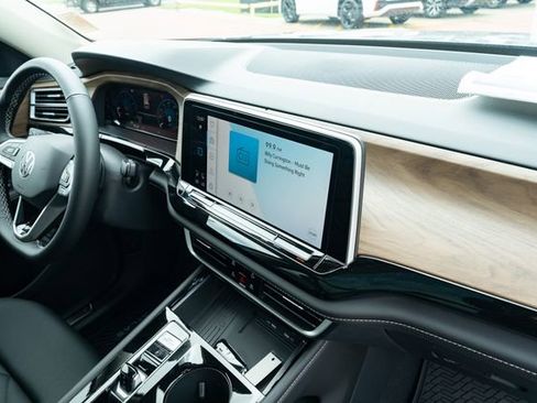 New 2026 Volkswagen Atlas SE FWD image 43