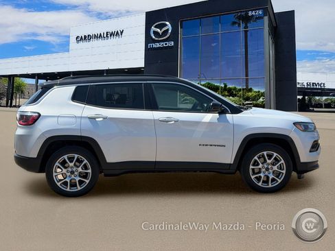 Used 2025 Jeep Compass Limited AWD/4WD image 10
