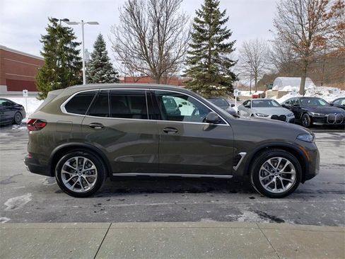 New 2026 BMW X5 xDrive50e w/ Climate Comfort Package image 4