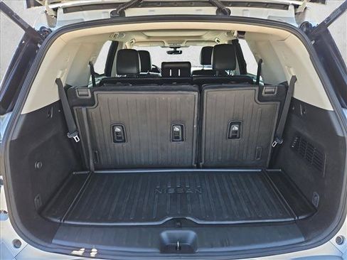 Used 2023 Nissan Pathfinder Platinum w/ Black Appearance Package FWD image 6