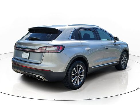 Certified 2022 Lincoln Nautilus FWD image 3