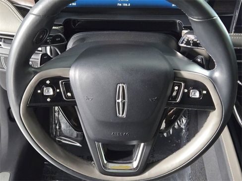 Certified 2023 Lincoln Corsair Reserve image 15