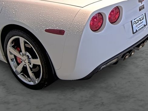 Used 2006 Chevrolet Corvette Convertible w/ Preferred Equipment Group image 9