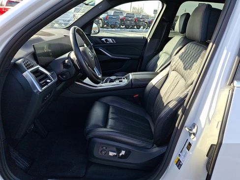 Used 2025 BMW X5 xDrive50e image 14