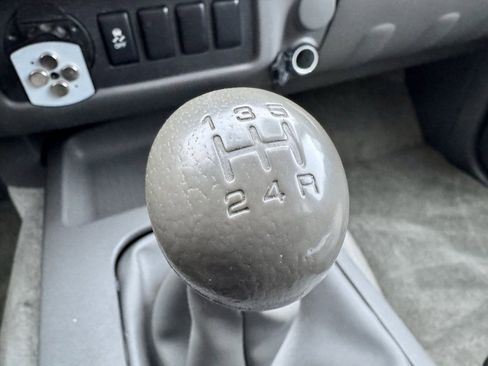 Used 2016 Nissan Frontier S image 23