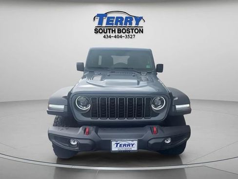 Used 2025 Jeep Wrangler Unlimited Rubicon image 2