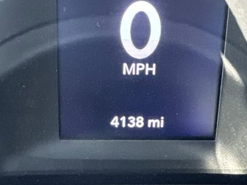 Used 2024 Jeep Gladiator Sport image 32