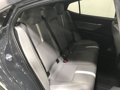 Used 2025 Toyota Camry SE FWD image 23