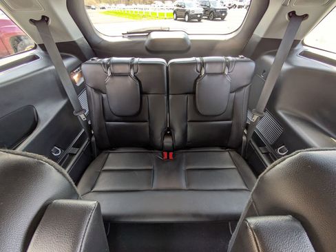 Used 2023 Ford Explorer Limited w/ Limited Technology Package image 19