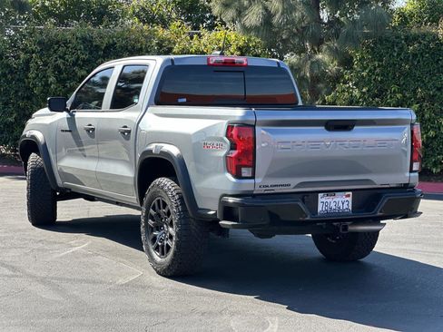 Used 2024 Chevrolet Colorado Trail Boss w/ Technology Package image 4