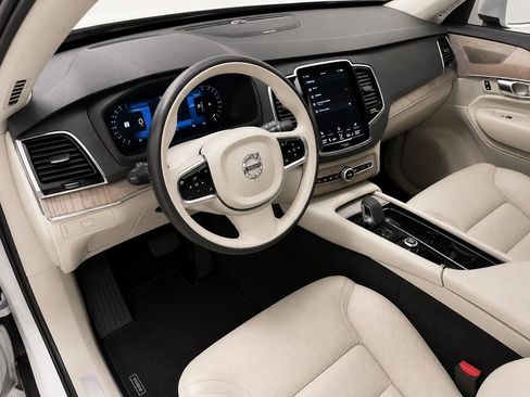 Used 2023 Volvo XC90 B6 Plus AWD/4WD image 8