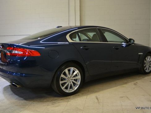 Used 2012 Jaguar XF image 32