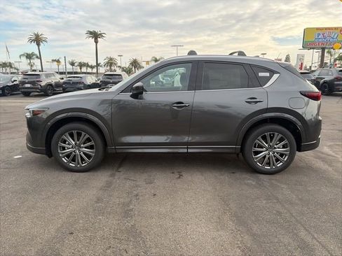 New 2025 MAZDA CX-5 Signature image 2