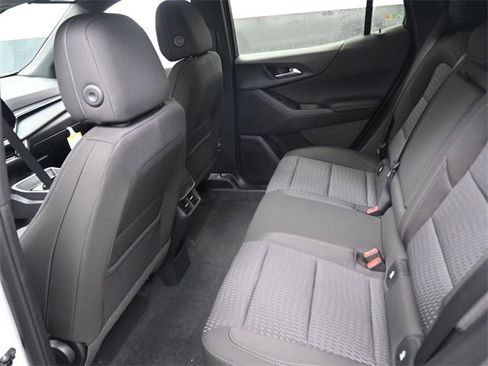 New 2026 Chevrolet Equinox LT w/ Safety and Technology Package image 9