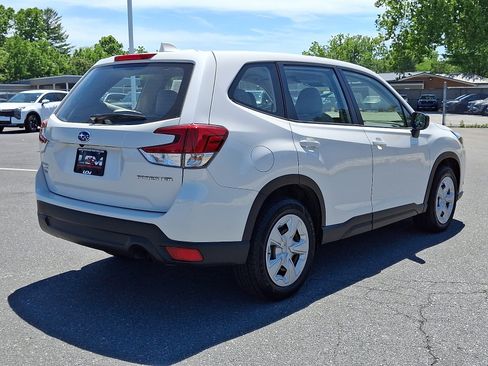 Used 2022 Subaru Forester AWD/4WD image 5