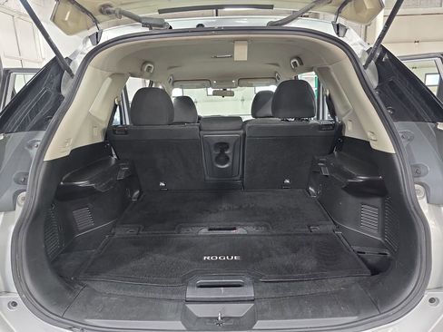 Used 2016 Nissan Rogue S image 12