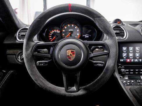 Used 2020 Porsche 718 Cayman GT4 image 10