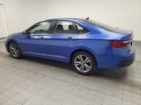Used 2024 Volkswagen Jetta SE FWD image 3