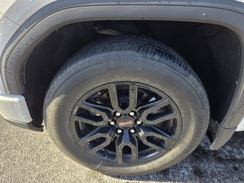 Used 2022 GMC Sierra 1500 Elevation RWD image 19