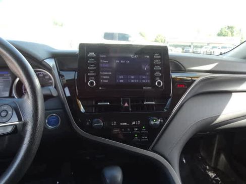 Certified 2021 Toyota Camry LE image 26