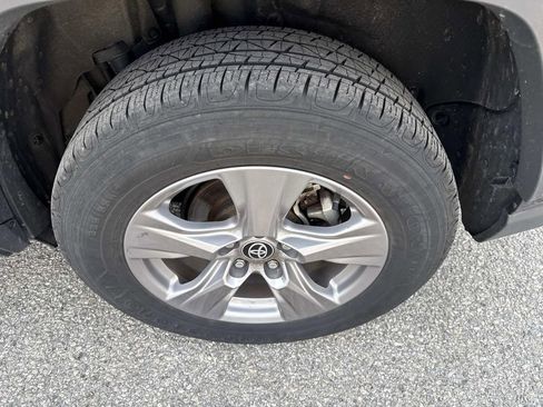 Used 2025 Toyota RAV4 XLE image 12