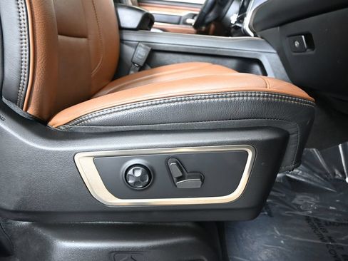 Used 2022 RAM 1500 Limited w/ Body Color Bumper Group AWD/4WD image 15