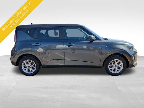 Certified 2025 Kia Soul LX FWD image 7