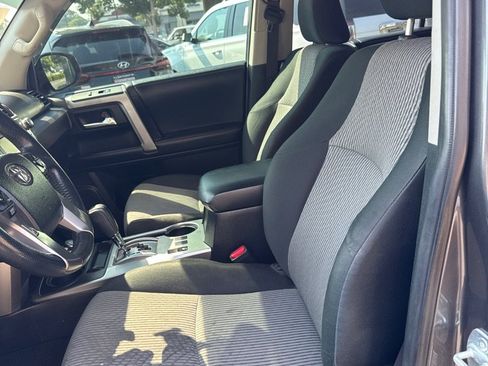 Used 2019 Toyota 4Runner SR5 AWD/4WD image 8