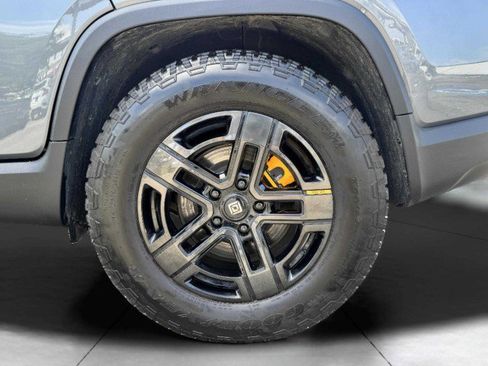 Used 2022 Rivian R1T Adventure image 65