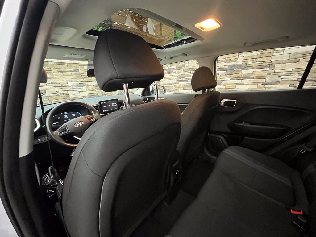 Used 2024 Hyundai Venue SEL FWD image 34