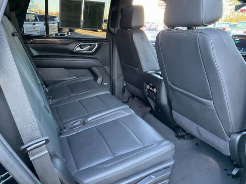 Used 2024 Chevrolet Tahoe Z71 w/ Luxury Package image 19
