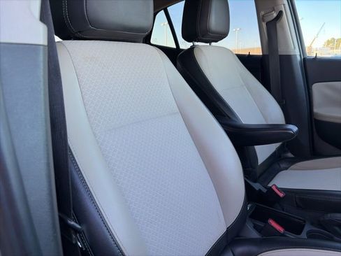 Used 2020 Buick Encore Preferred w/ Safety Package image 21