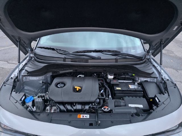 Certified 2025 Kia Soul LX w/ LX Technology Package FWD image 13