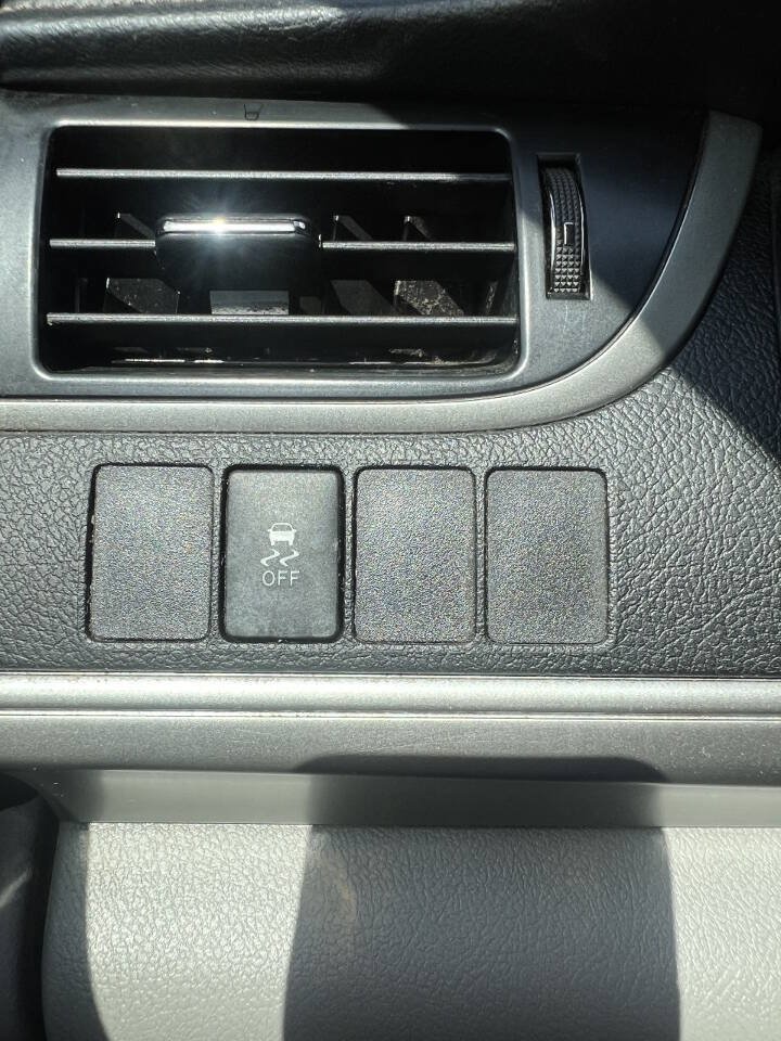 Used 2014 Toyota Camry FWD image 20