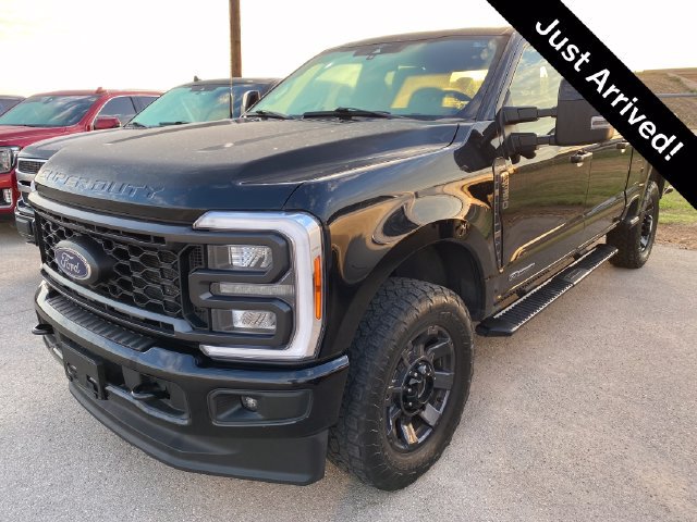 Used 2023 Ford F350 Lariat w/ Sport Appearance Package AWD/4WD image 1