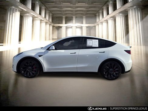 Used 2021 Tesla Model Y Performance image 8