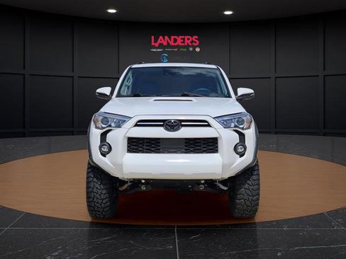 Used 2021 Toyota 4Runner Venture AWD/4WD image 6