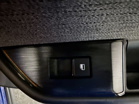 Used 2022 Nissan Rogue SV FWD image 31