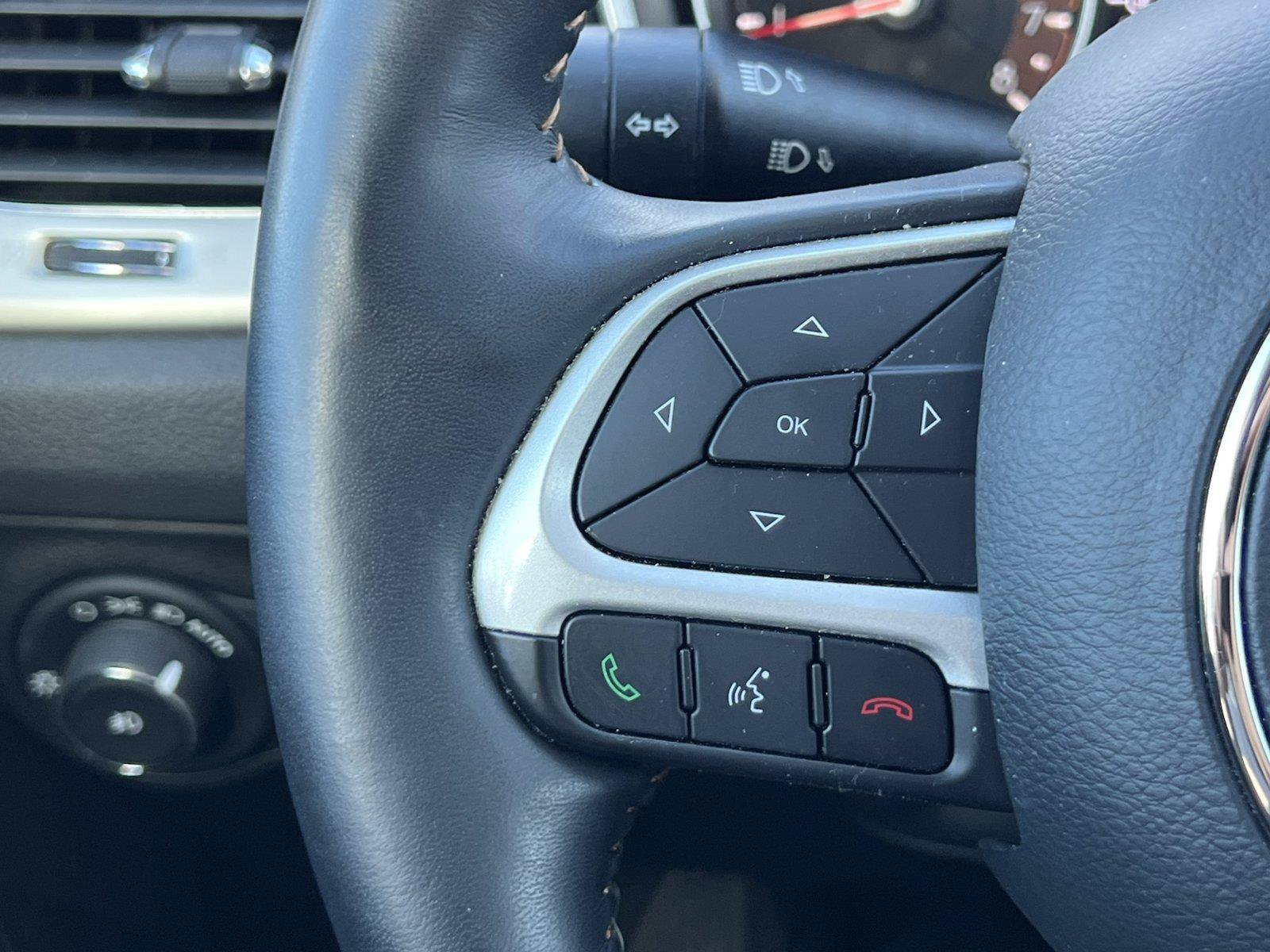 Used 2019 Jeep Compass Latitude w/ Popular Equipment Group AWD/4WD image 19