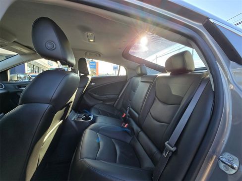 Used 2017 Chevrolet Volt LT w/ Comfort Package image 17