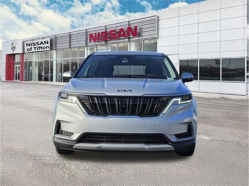 Used 2022 Kia Carnival LX image 2