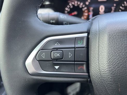 Used 2023 Jeep Compass Latitude image 18